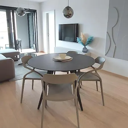 Splendid View Apartment *